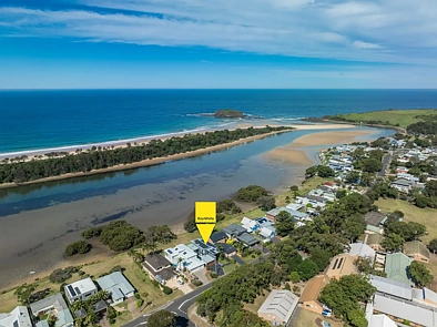 Minnamurra 4 Slaapkamer Waterfront Reserve Buying Opportunity - Owners Have Repositioned!