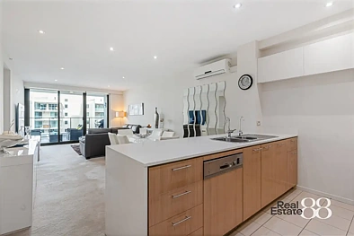 East Perth 2房  Motivated seller! Outstanding opportunity!