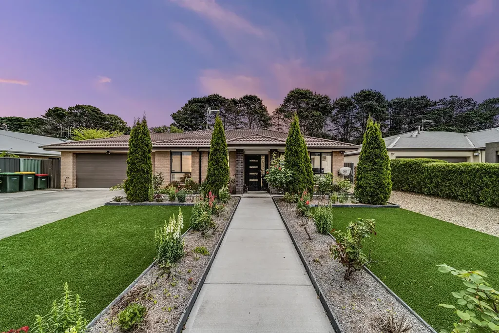 34 Day Circuit, Bungendore, NSW 2621