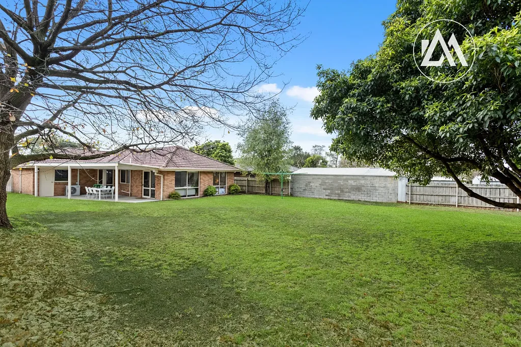Somerville 3房 精致家庭生活，背靠宁静保护区 Refined Family Living Backing Onto Tranquil Reserve
