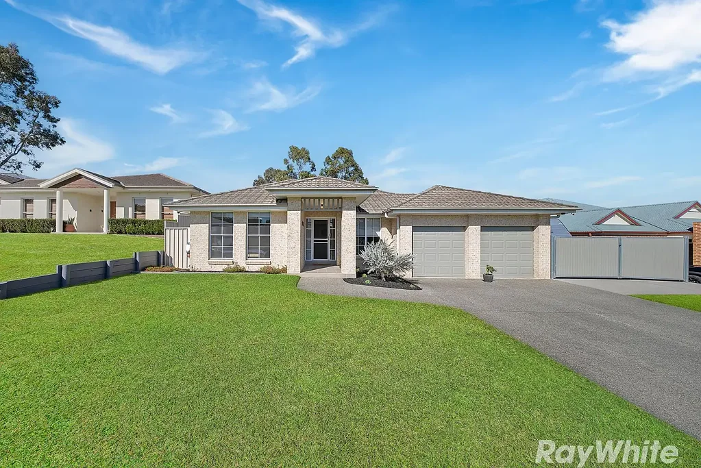 10 Pinnacle Close, Bolwarra Heights, NSW 2320