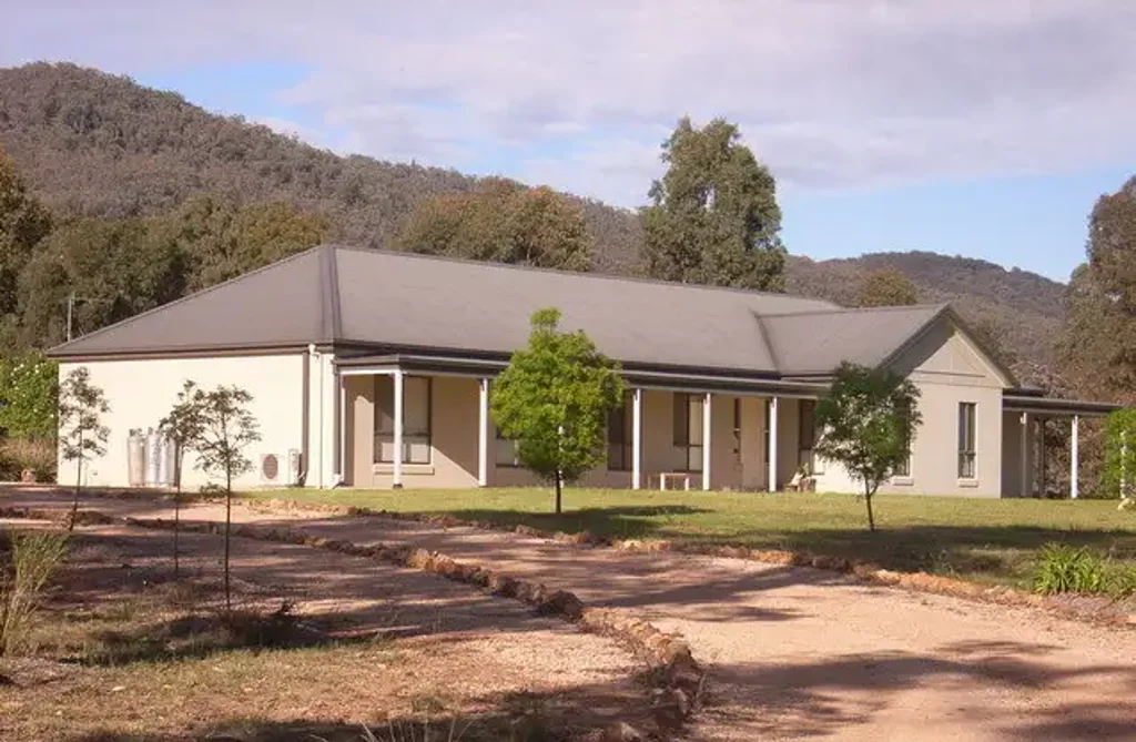Spacious 4-Bedroom Family Home with Serene Rural Outlook