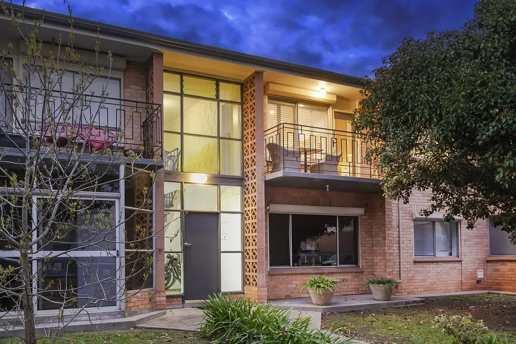 Wayville 2 Bedroom CBD-Fringe Living; Steps to the Tram & South Parklands
