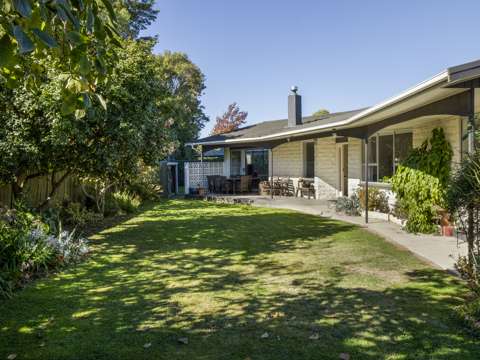 Springlands 4房  Spacious Family Living In Prime Location