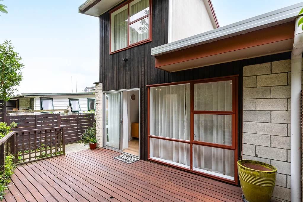 Churton Park 3ਬੈੱਡਰੂਮ Townhouse in Prime Location