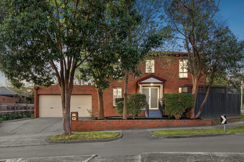 Nunawading 3房 光线充足、宽敞且极其便利 Light-Filled, Spacious and Exceptionally Convenient