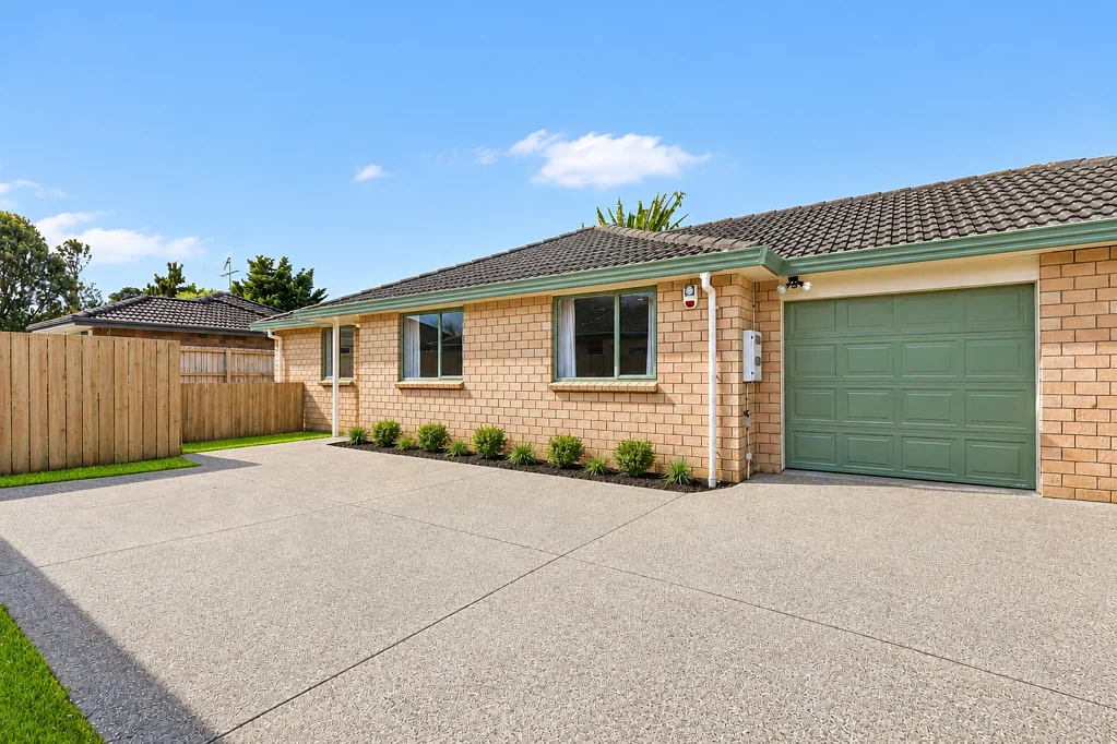 Pukekohe 3ਬੈੱਡਰੂਮ Brick & Tile Beauty  | Cul-de-Sac Serenity