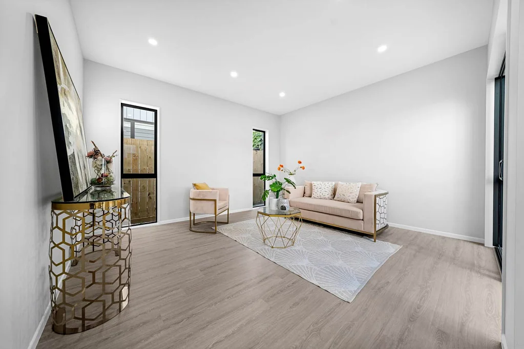 Botany Downs 4Kwarto Modern Standalone Living in Prime Botany Downs!