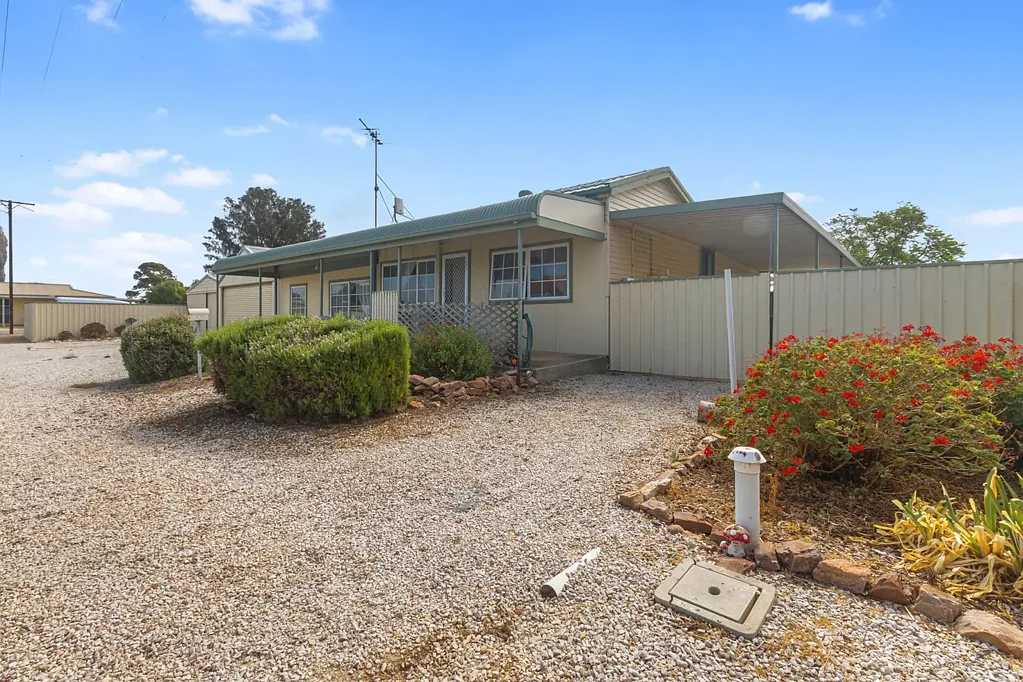 16 John Street, Port Wakefield, SA 5550