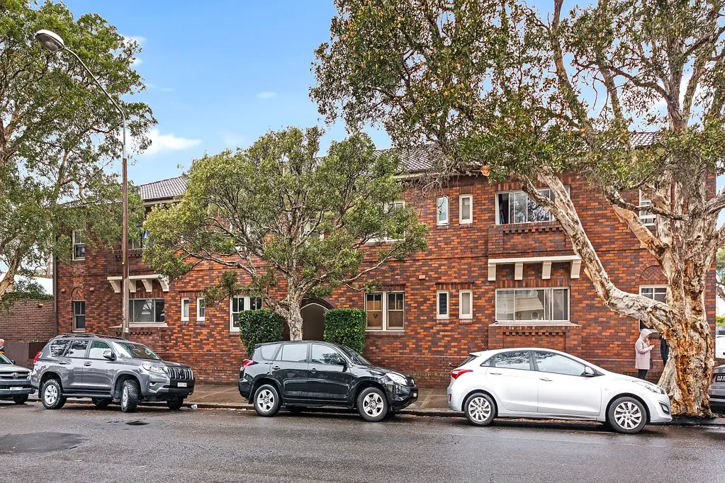 Renovated 2 Bedroom Apartment