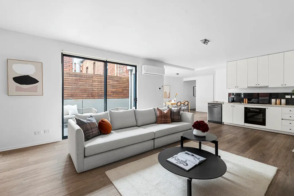 Brunswick 2ਬੈੱਡਰੂਮ Moments From Sydney Road — INTERNAL 93m² · COURTYARD 24m² · 2 CAR PARKS