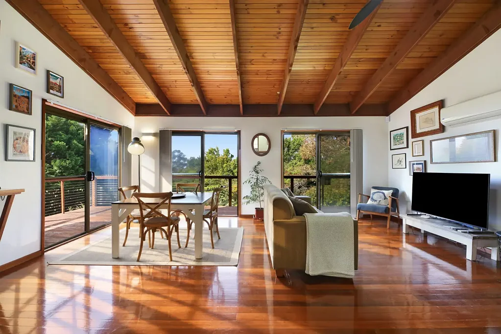 Beechmont 3Kwarto Charming Timber Retreat with Room to Roam!