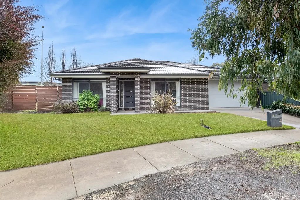 4 Courage Court, Strathfieldsaye, VIC 3551