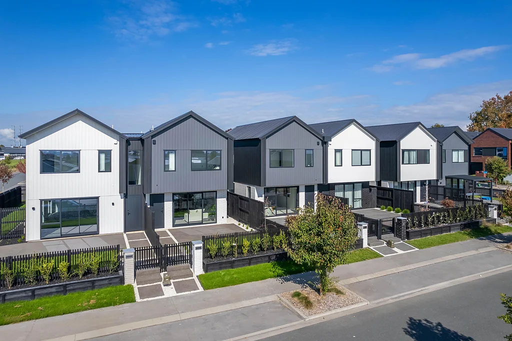 Chartwell 3 Slaapkamer Brand-New, Stylish & Move-In Ready
