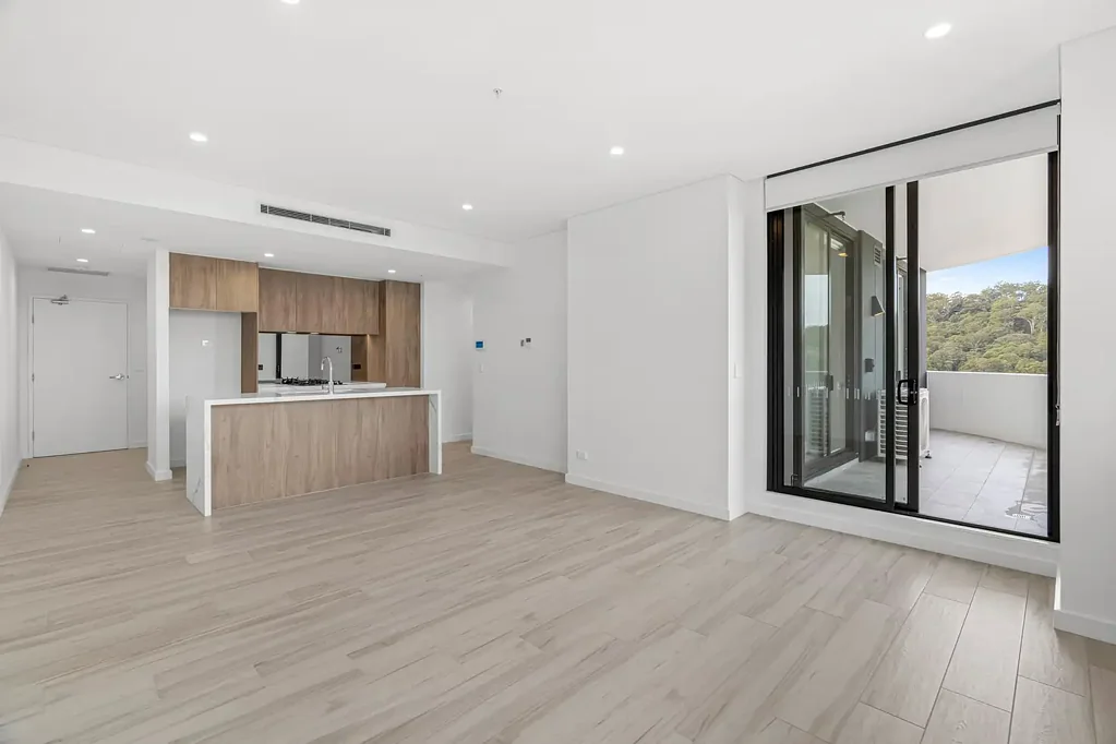 Gosford 3Phòng ngủ Commanding Level 16 Position | 3 Bedroom + Study Residence with Panoramic Water & Bushland Views