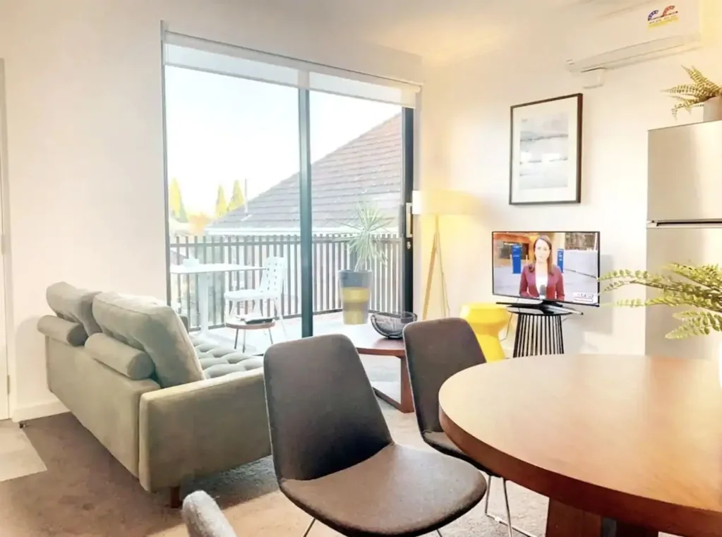 Fully Furnished - Near Brand New 1 Bedroom in Leafy Elwood Next To Botanical Gardens (Walk to Acland/Beach/Canal/Transport) Including NBN