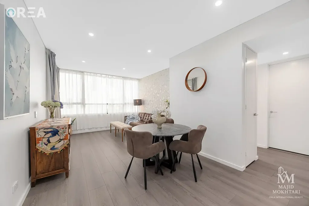 Rosebery 2침실 Modern Two-Bedroom Plus Study Residence Offering Refined Inner-City Living