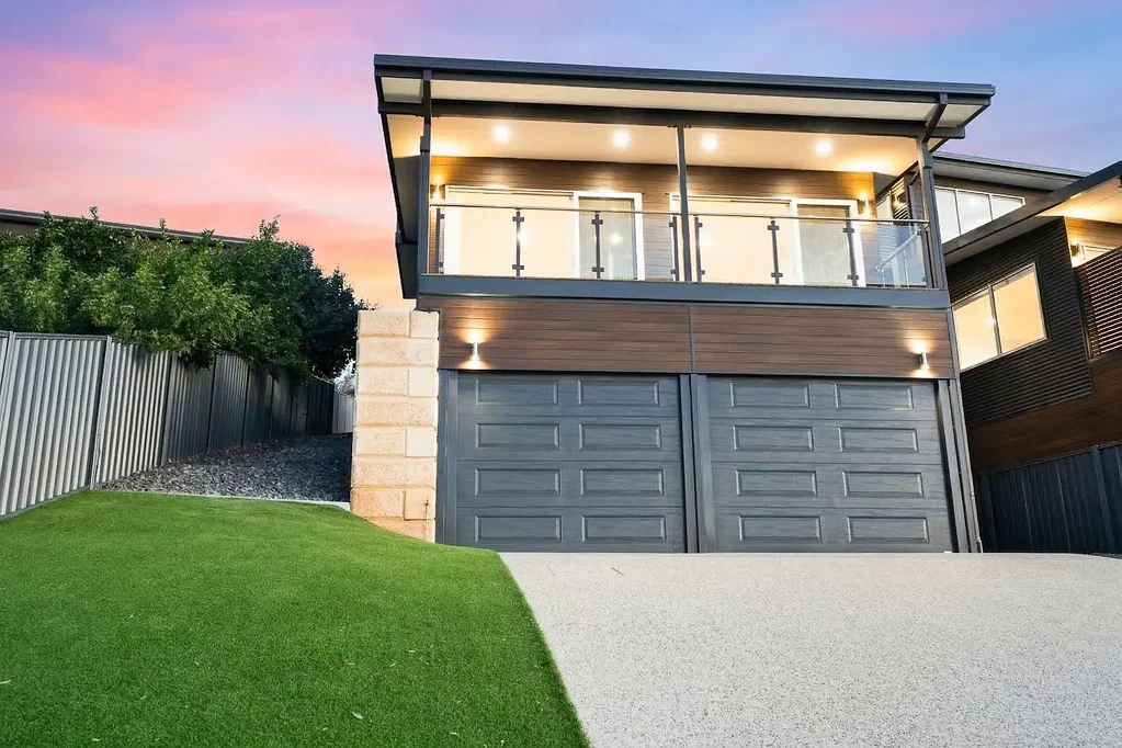 Kelmscott 4房  LUXURY HILLSIDE LIVING CONTINUES!!
