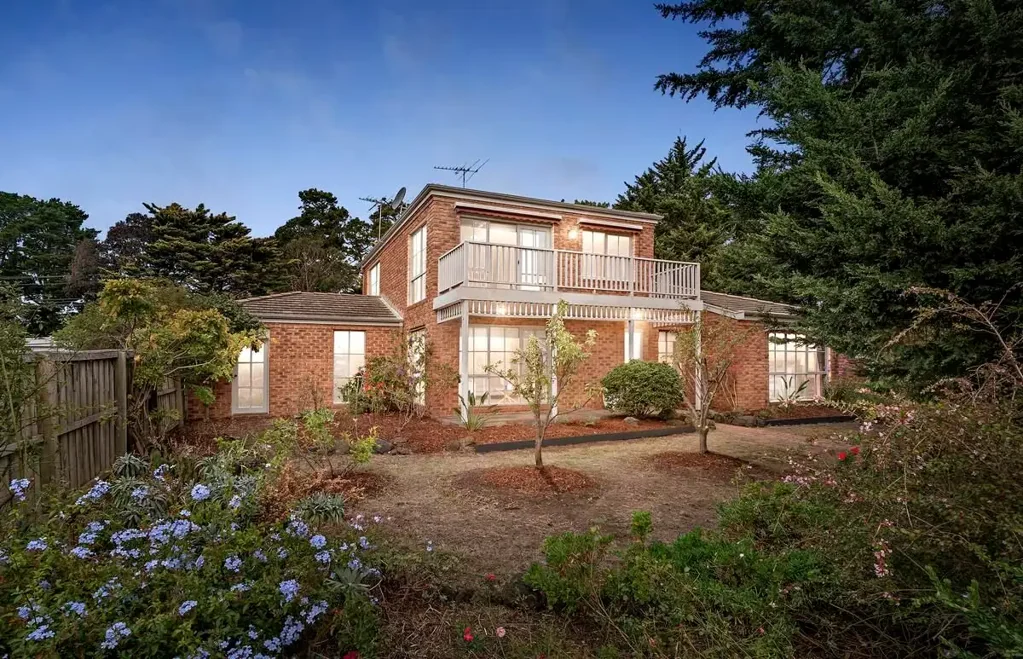 2 Old Mornington Road, Mount Eliza, VIC 3930