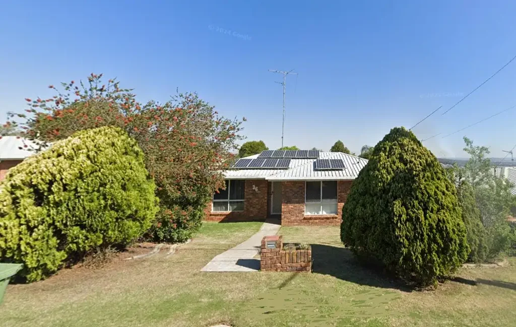 Low Maintenance 3 Bedroom Home in Great Location, close to shopping and transport