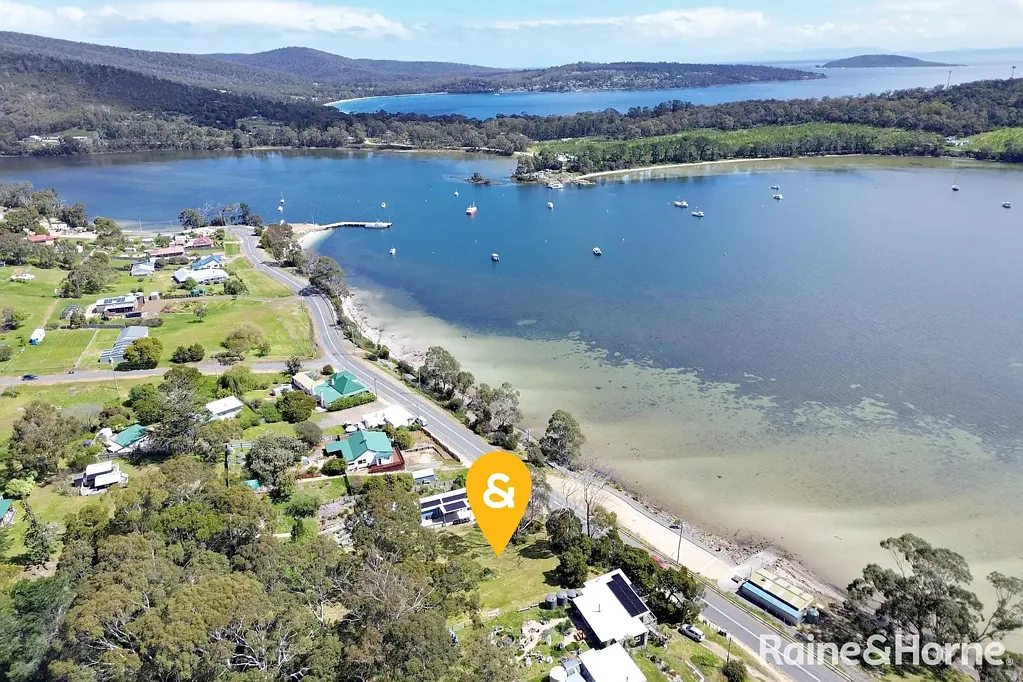 Nubeena  VACANT LAND WITH WATER VIEWS - NUBEENA