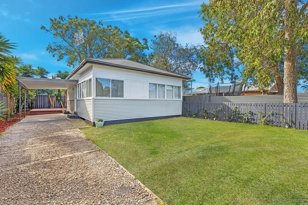 Umina Beach 3ਬੈੱਡਰੂਮ Gorgeous Coastal Cottage - 5 Minute Walk to the Beach.