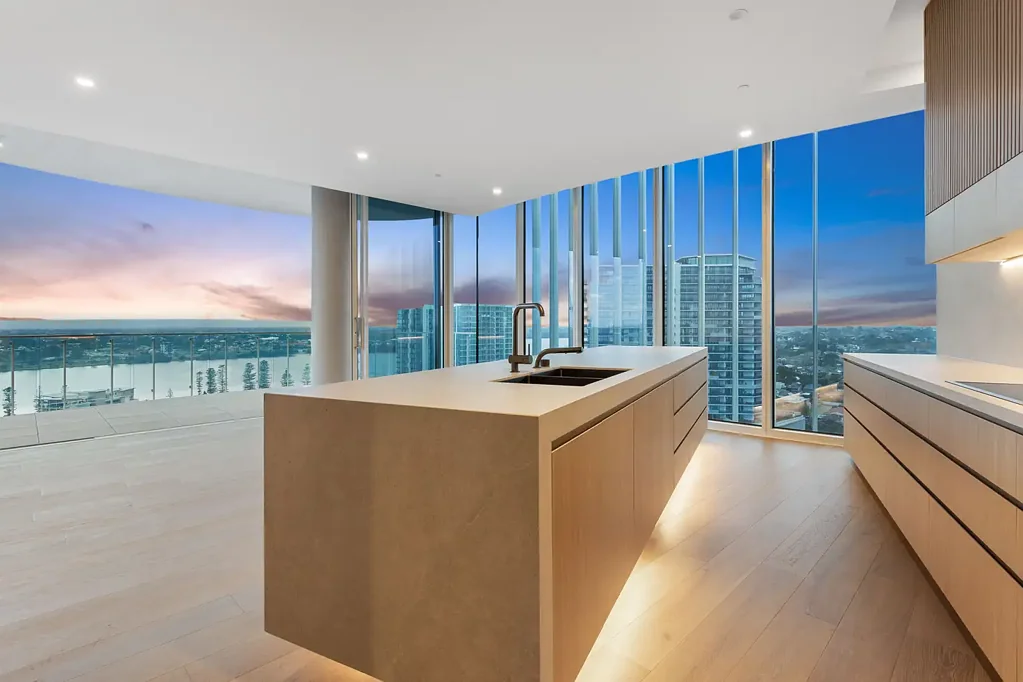 Applecross 3房  Prestigious Riverside Penthouse Apartment