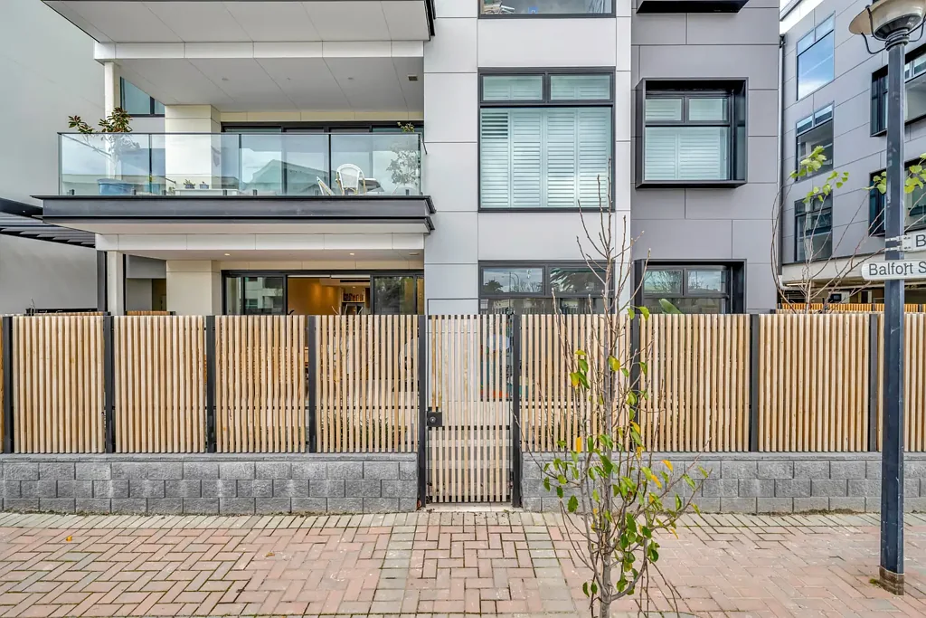 Findon 3બેડરૂમ Luxe 3-Bed Apartment Captures Stunning Modern Simplicity In The Sunny West