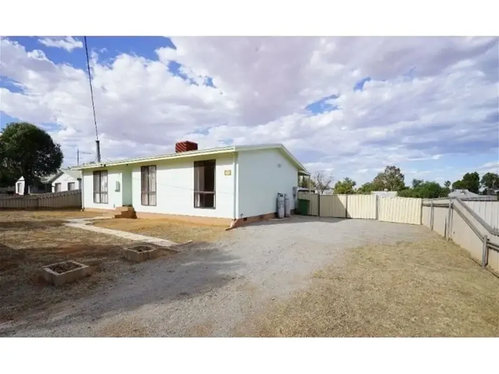 RENTAL AVAILABLE NOW!! 23 Taurus Street, Southern Cross WA 6426