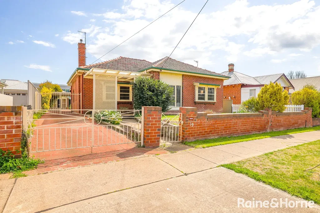 2 Bedroom Unit - close to town - Available Now!!!