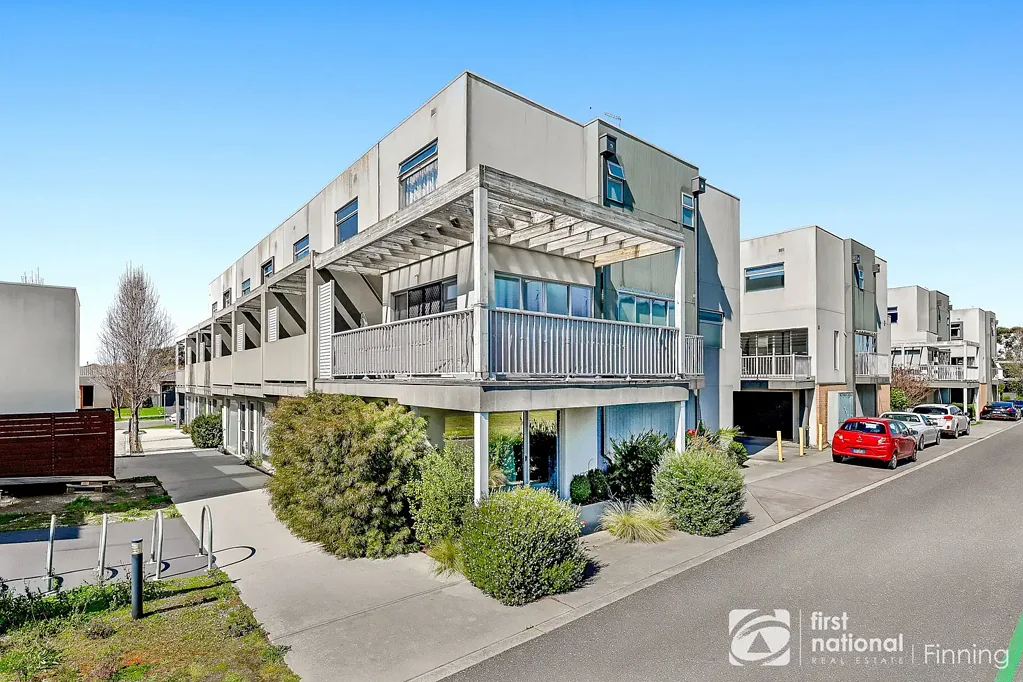 Cranbourne North THREE LEVELS OF EASY LIVING AT THE AVENUE