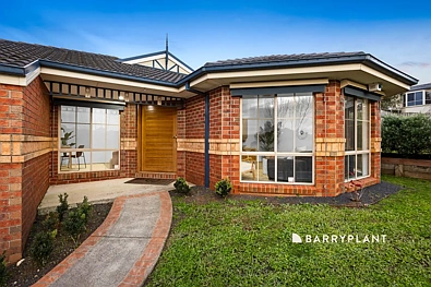 Drouin 4ਬੈੱਡਰੂਮ Family Space, Country Charm & Room to Grow