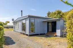 40 Queens Avenue, Waikuku Beach