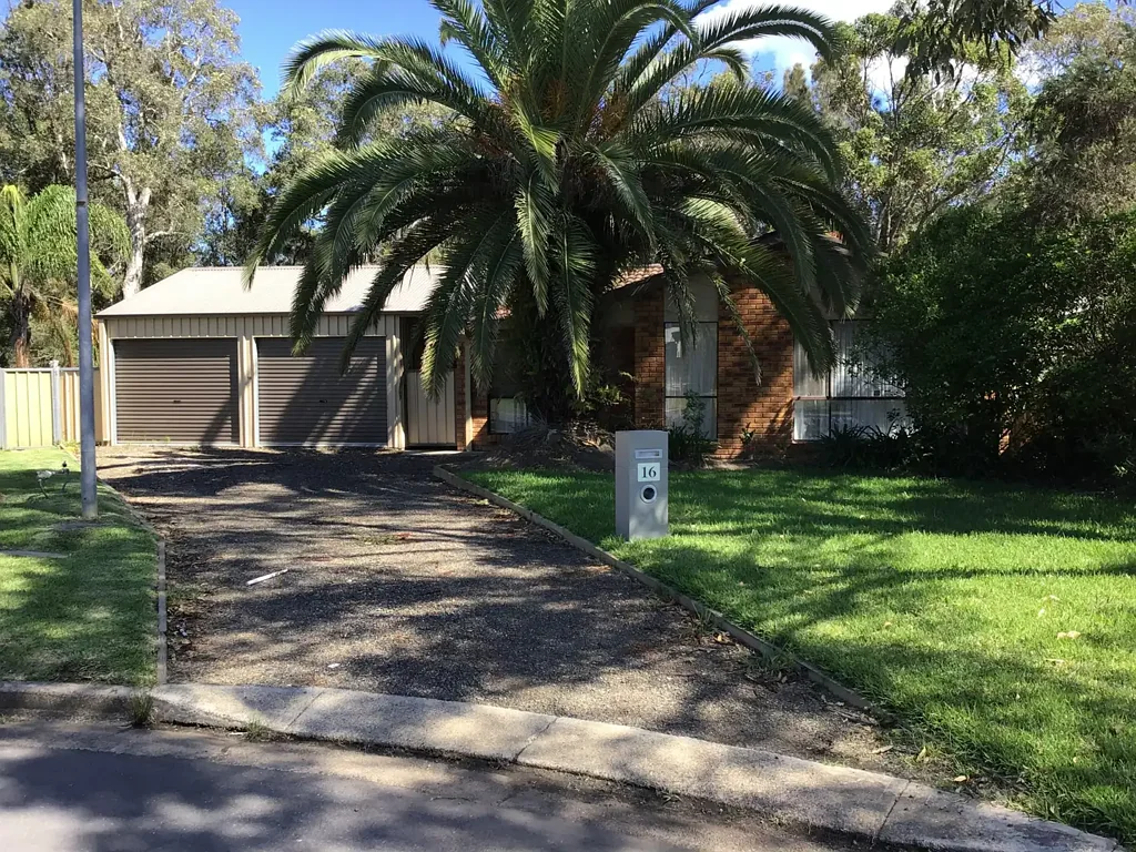 FAMILY HOME IN QUIET CUL-DE-SAC