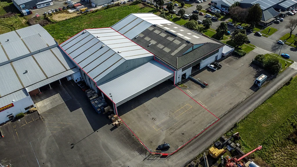 Cloverlea High stud warehouse with yard and canopy