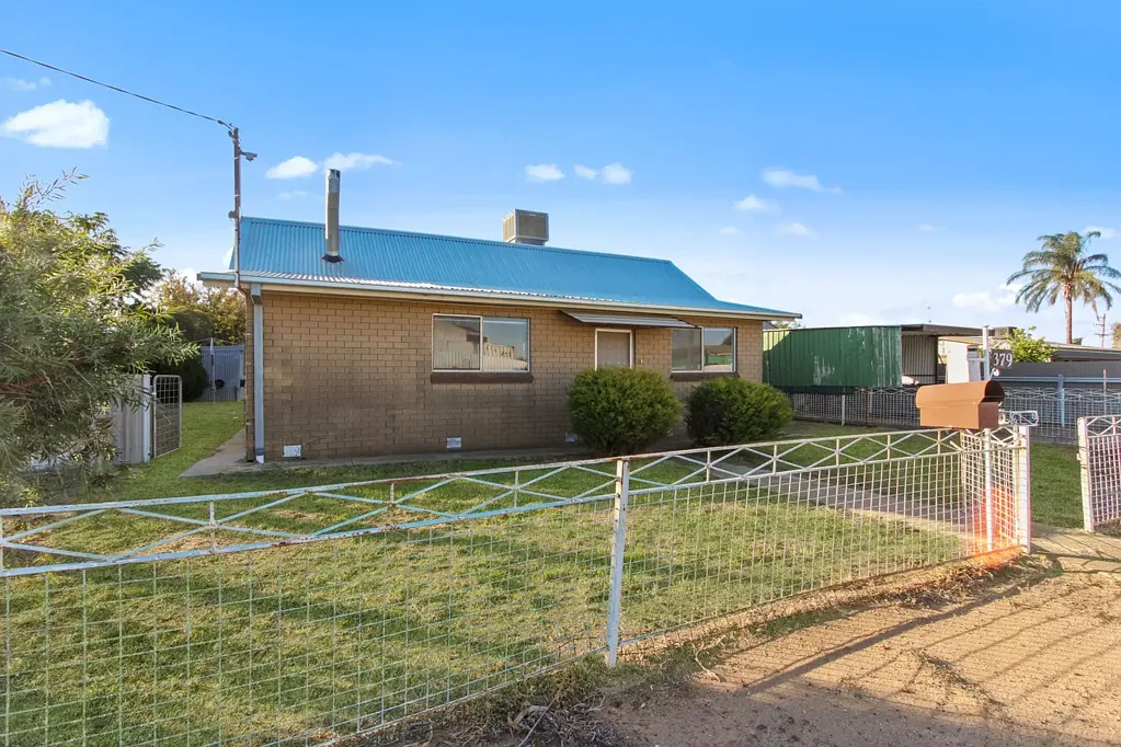 379 Russell Street, Hay, NSW 2711