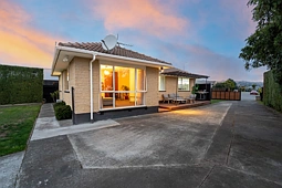 52 Frensham Crescent, Woolston