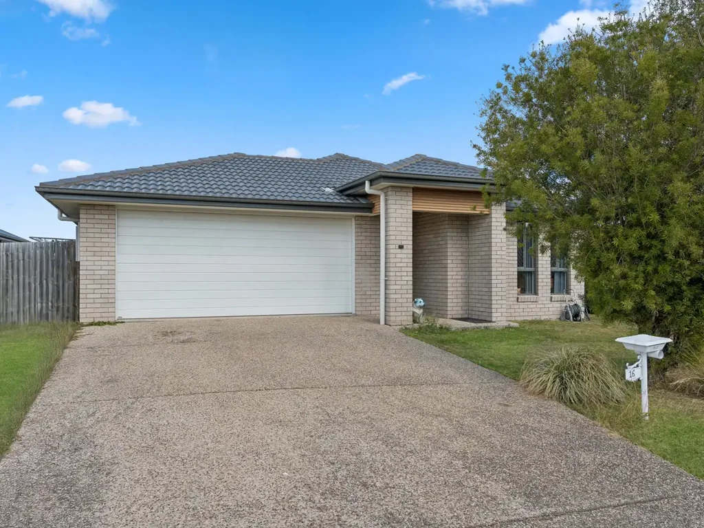 Laidley 4બેડરૂમ Modern Family Living with Space, Privacy & Mountain Views