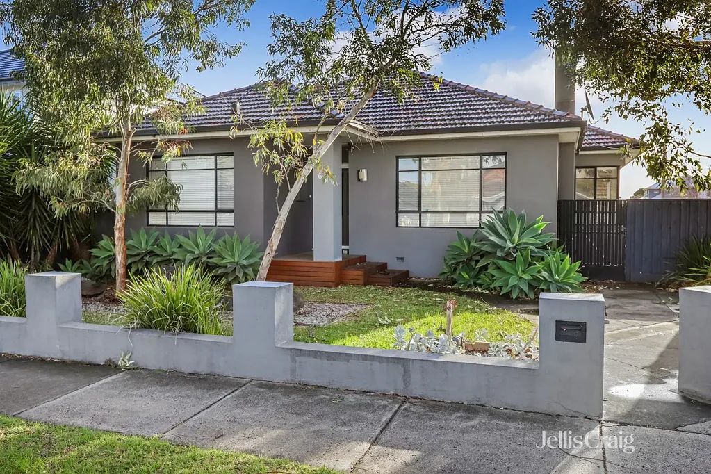 Lovely Corner Position