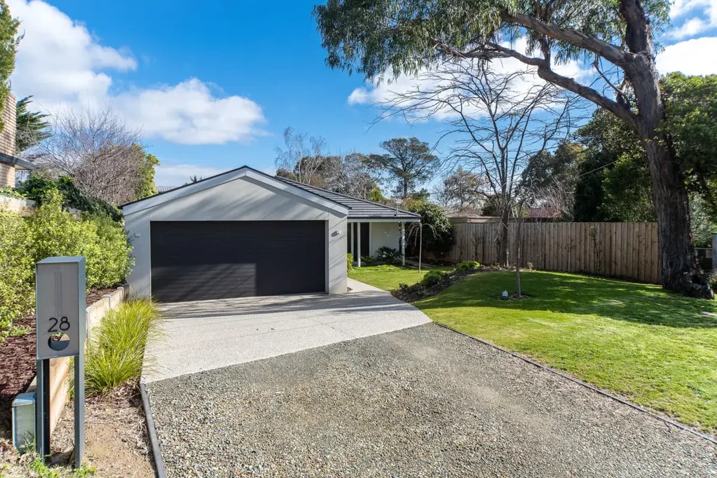 28 Eliza Drive, Mount Eliza, VIC 3930