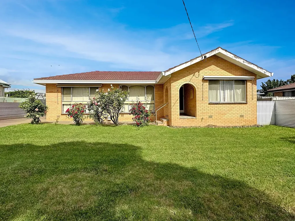 16 Logan Street, Maryborough, VIC 3465