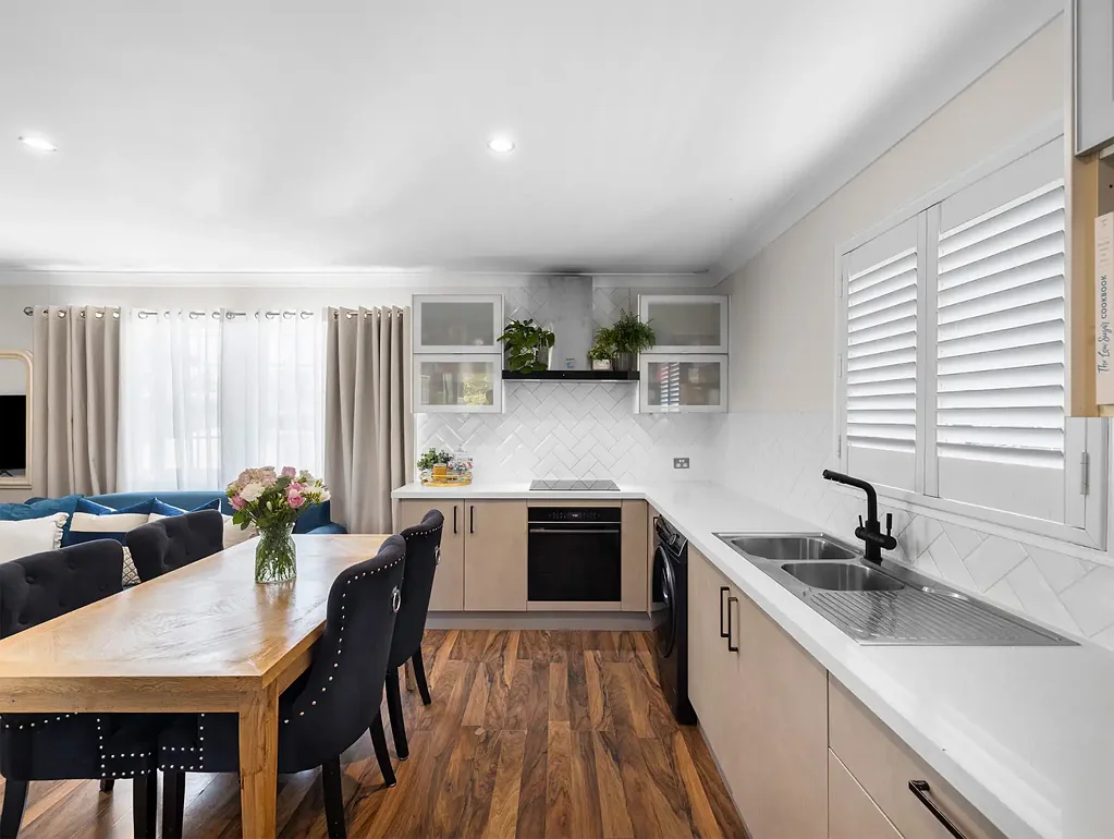 Wynnum West 3房 Wynnum West宝邸 多区独立生活 三卧带套间 双厨双卫 后院乐园 近学近商 临湾休闲 Property back on Market - Your Opportunity Awaits!