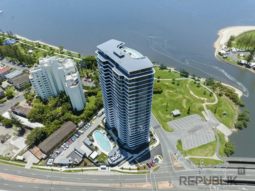 Labrador 3બેડરૂમ Spectacular Waterfront Apartment with Prime North East Aspect