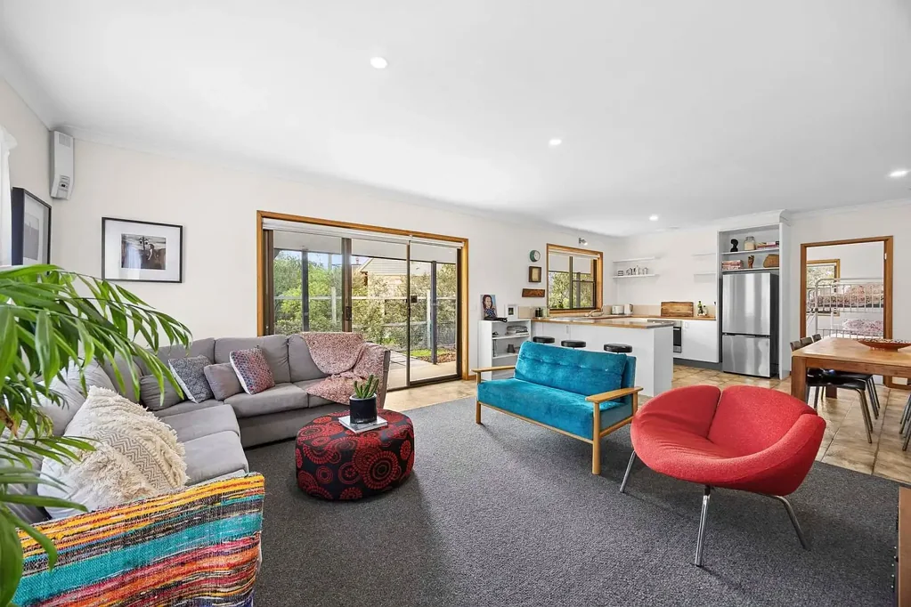 Aireys Inlet 3બેડરૂમ UPDATED LIMESTONE HOME ON FLAT 900SQM BLOCK WITH APPROVED PLANS