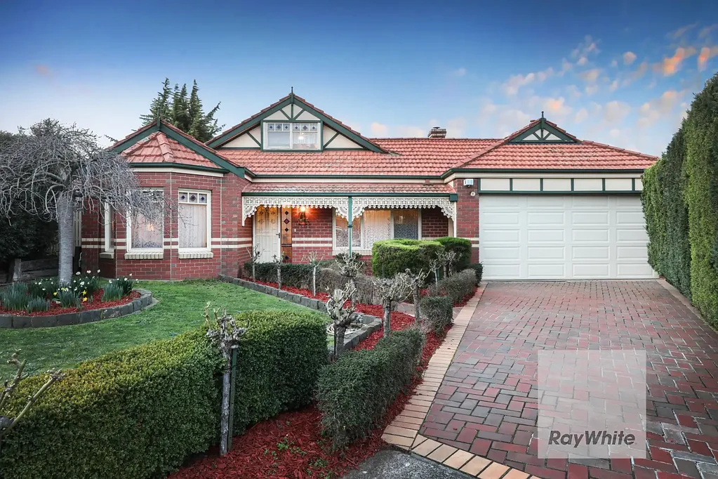 10 Monte Carlo Court, Greenvale, VIC 3059