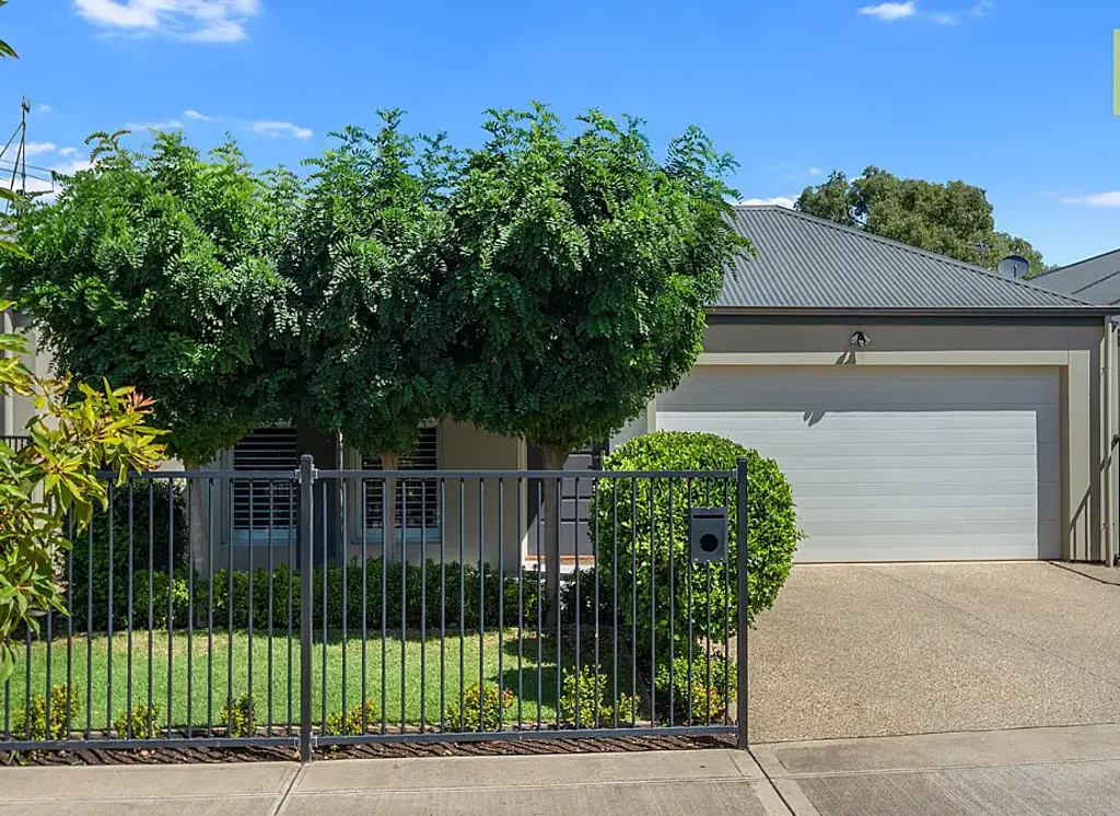 Contemporary Family Living in Park Holme