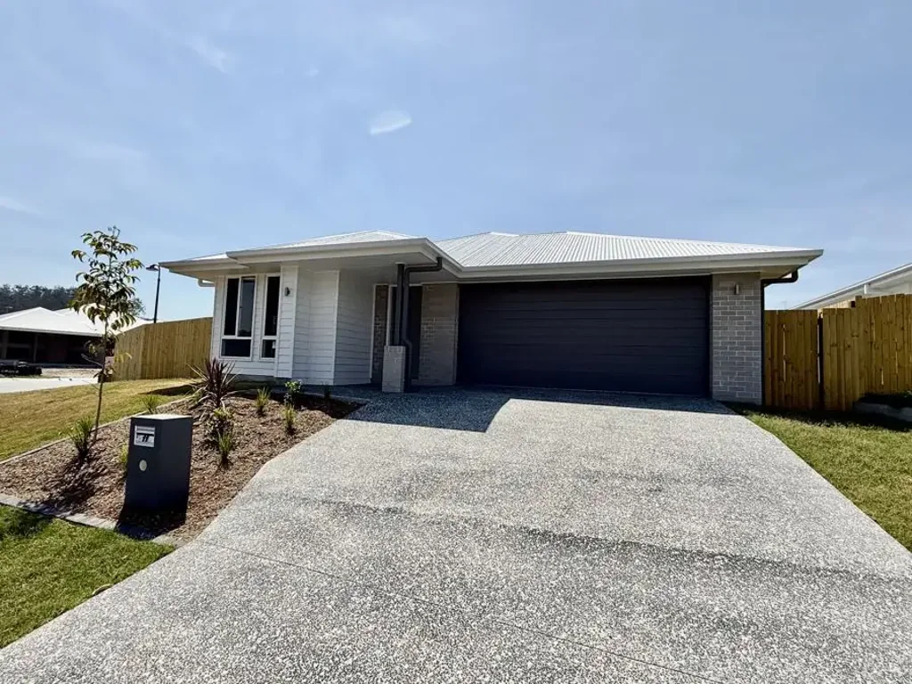 Stylish brand new home!