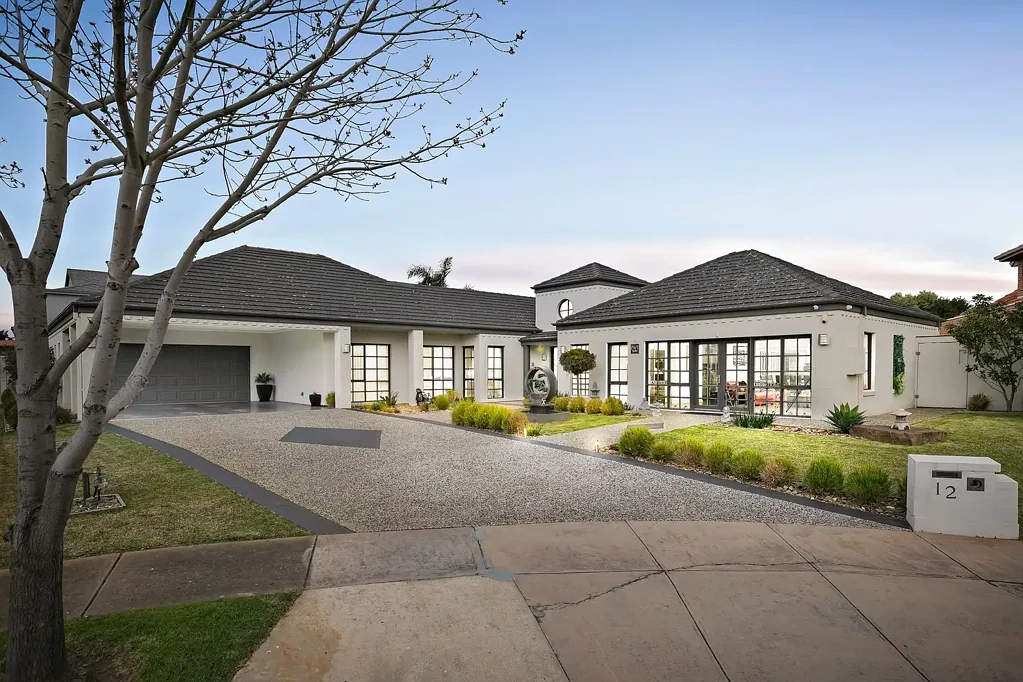 Greenvale 4ਬੈੱਡਰੂਮ Stunning Family Home in Prized Location