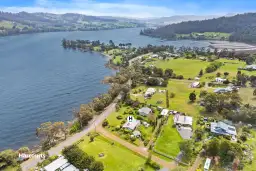 1 Helms Road, Gardners Bay