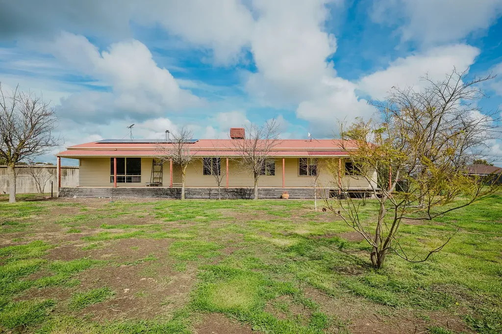 Owen 4房  Spacious Rural Living on 3+ Acres – Just 85km from Adelaide